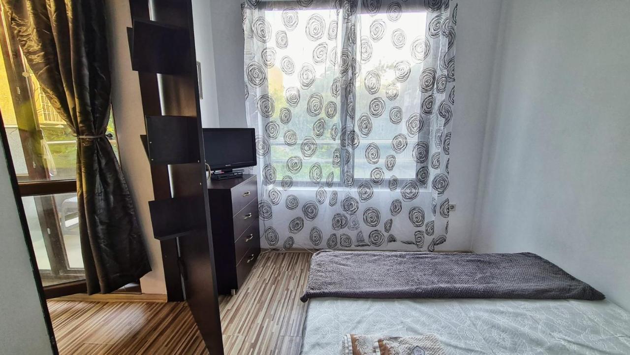 Roxy Apartment Plovdiv Exteriör bild